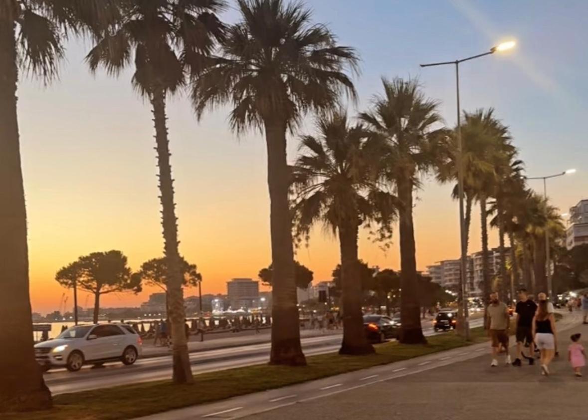 Durres Strand direkt am Meer Exterior foto